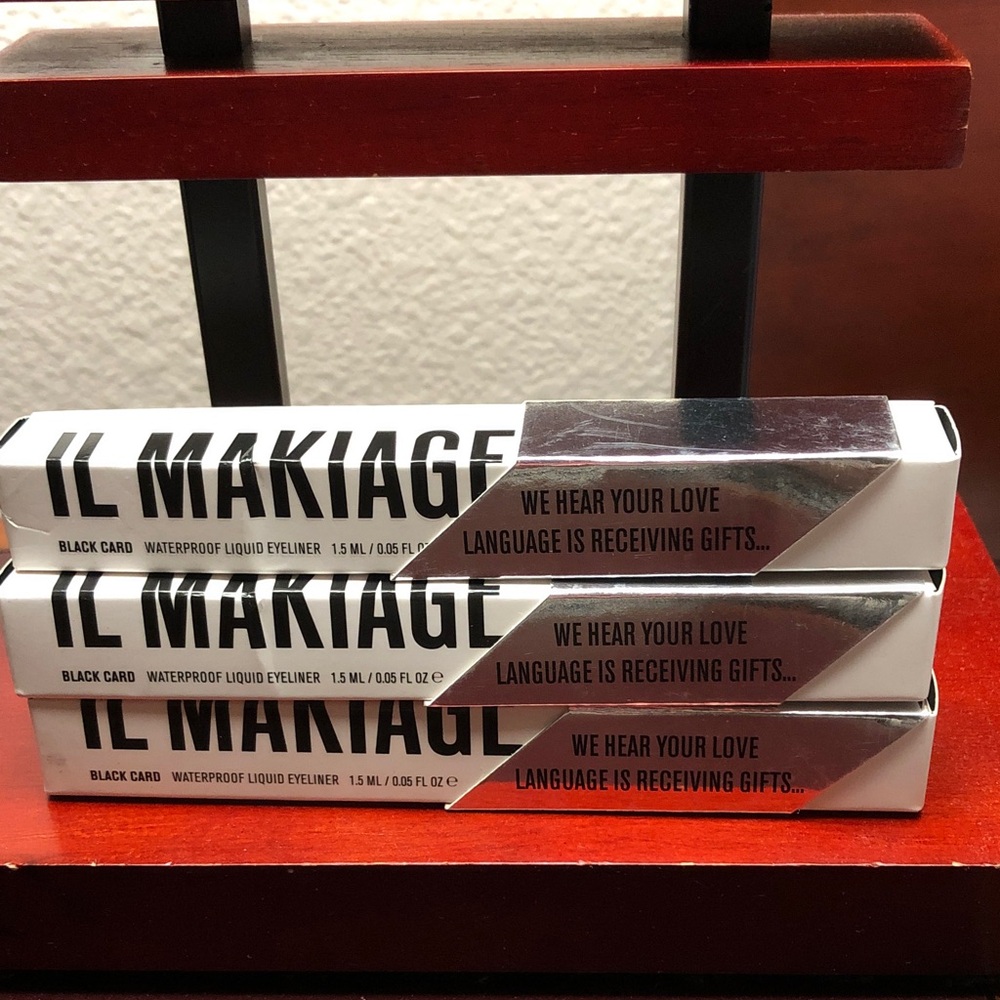 IL MAKIAGE Black Eyeliner